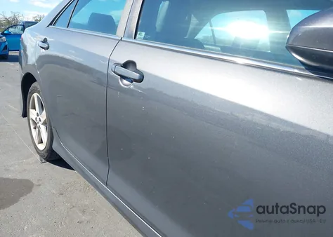 2012 Toyota Camry Se z USA, uszkodzony, nr VIN 4T1BF1FK1CU098700